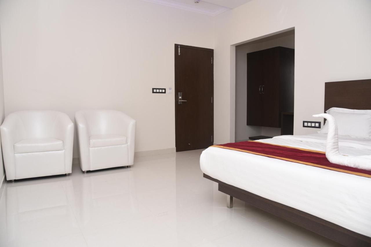 Chikmagalūr Hotel Grand Kubera المظهر الخارجي الصورة
